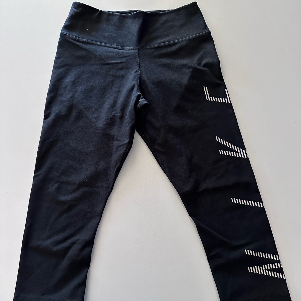 Nike black crop legging